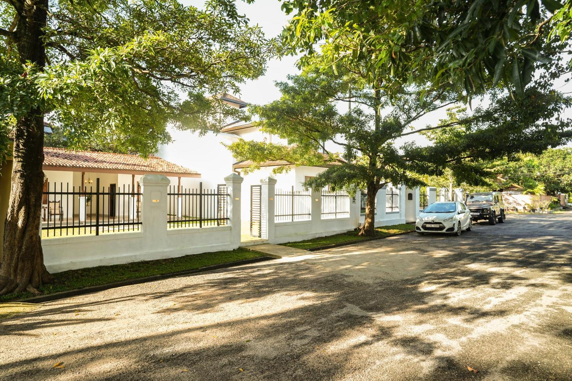 Summer House - Private Villa Close To International Airport Bia Ja-Ela Exterior photo